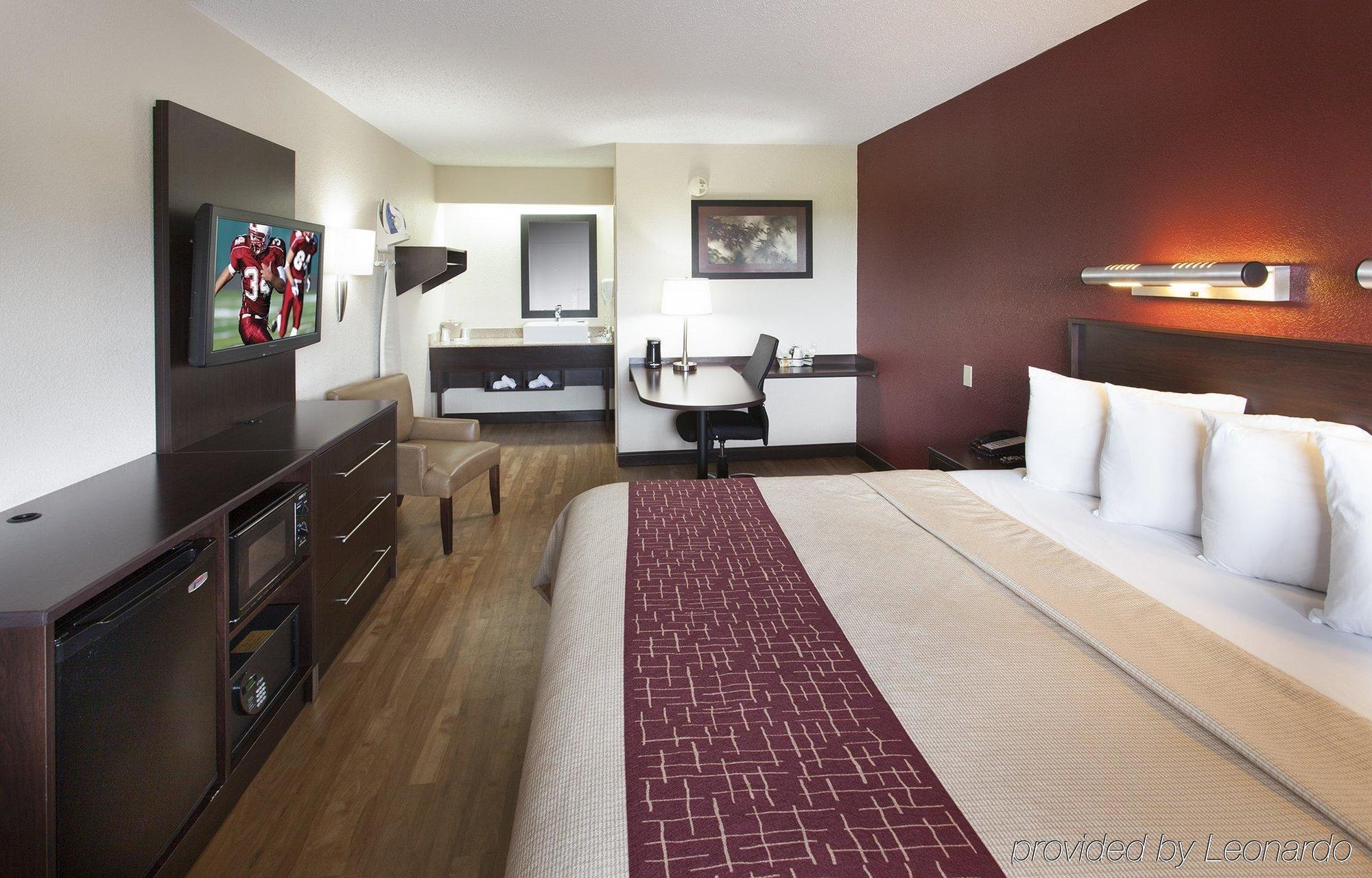 Red Roof Inn Plus+ Wilmington - Newark Christiana Exterior foto